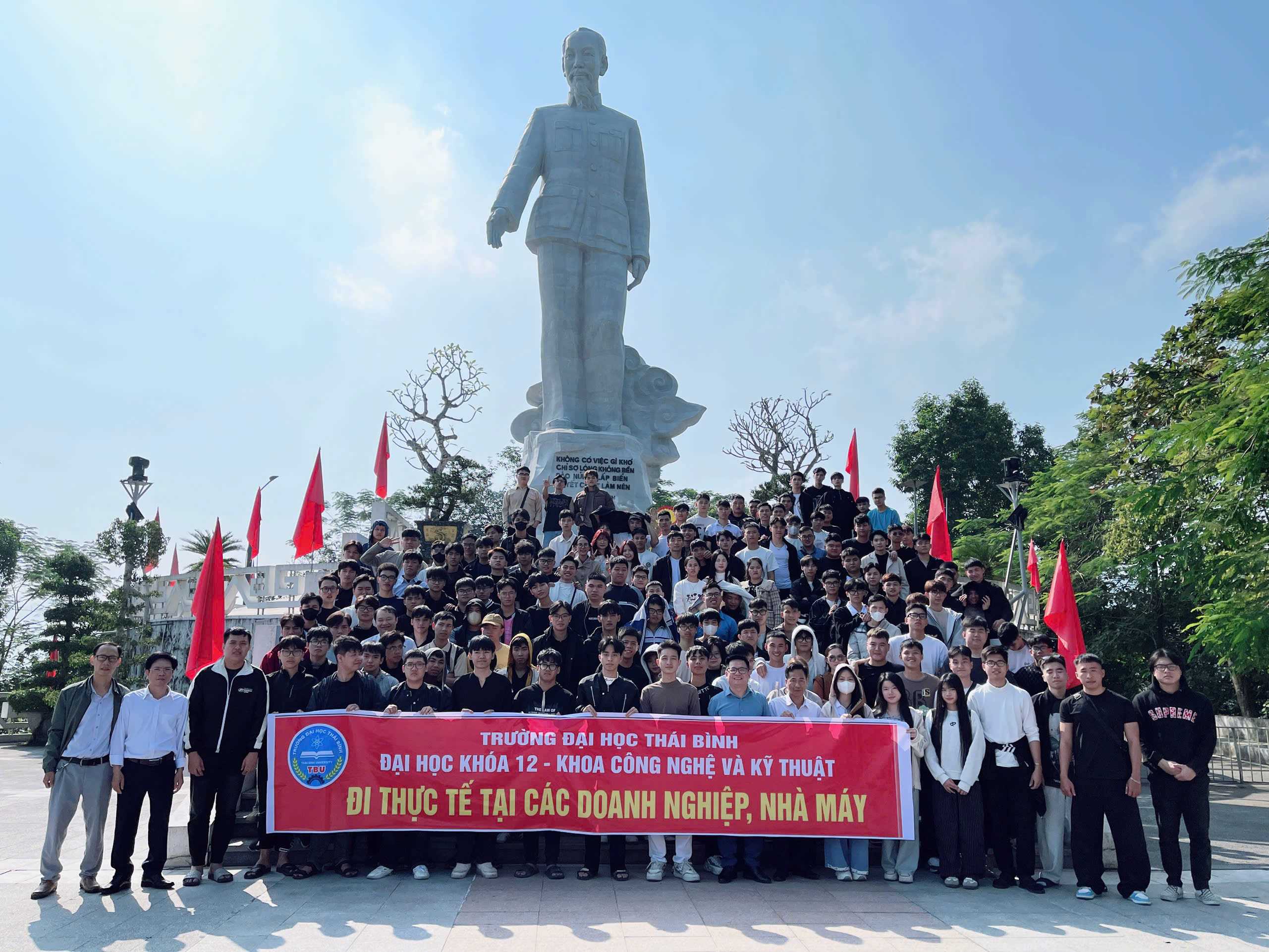 KHOA CÔNG NGHỆ VÀ KỸ THUẬT – TRƯỜNG ĐẠI HỌC THÁI BÌNH TỔ CHỨC CHO SINH VIÊN ĐI THỰC TẾ TẠI DOANH NGHIỆP NĂM 2025